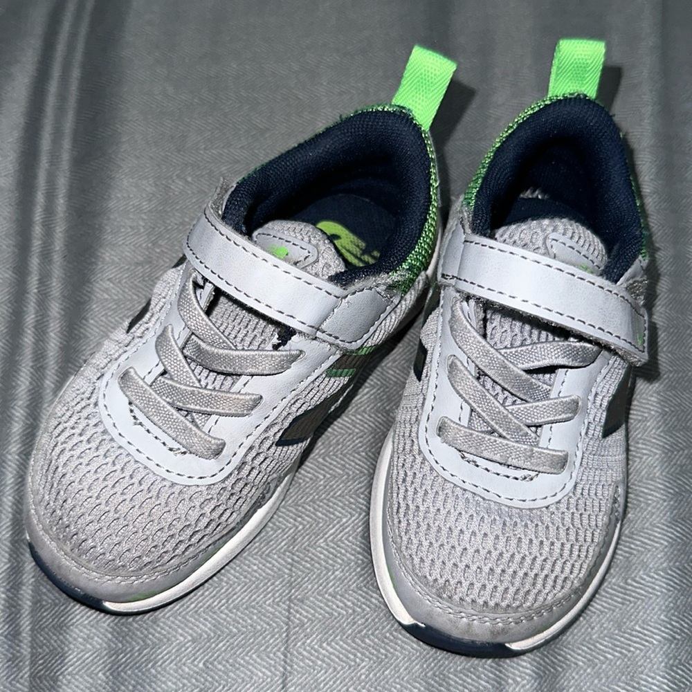 Used - Like New New Balance Kids size 6.5